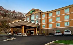 Holiday Inn Express & Suites Hazard